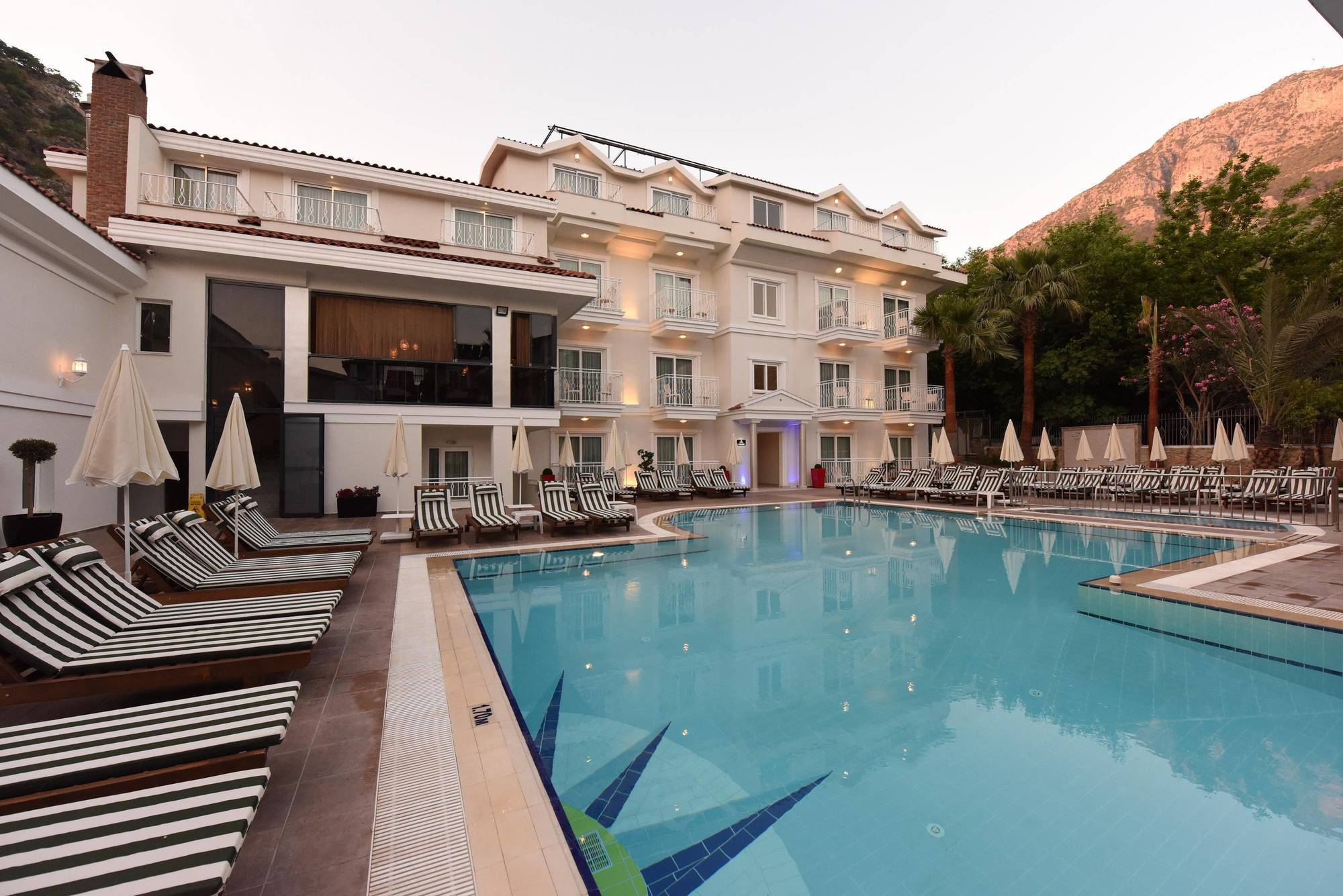 Montebello Deluxe Hotel أولدينيس المظهر الخارجي الصورة